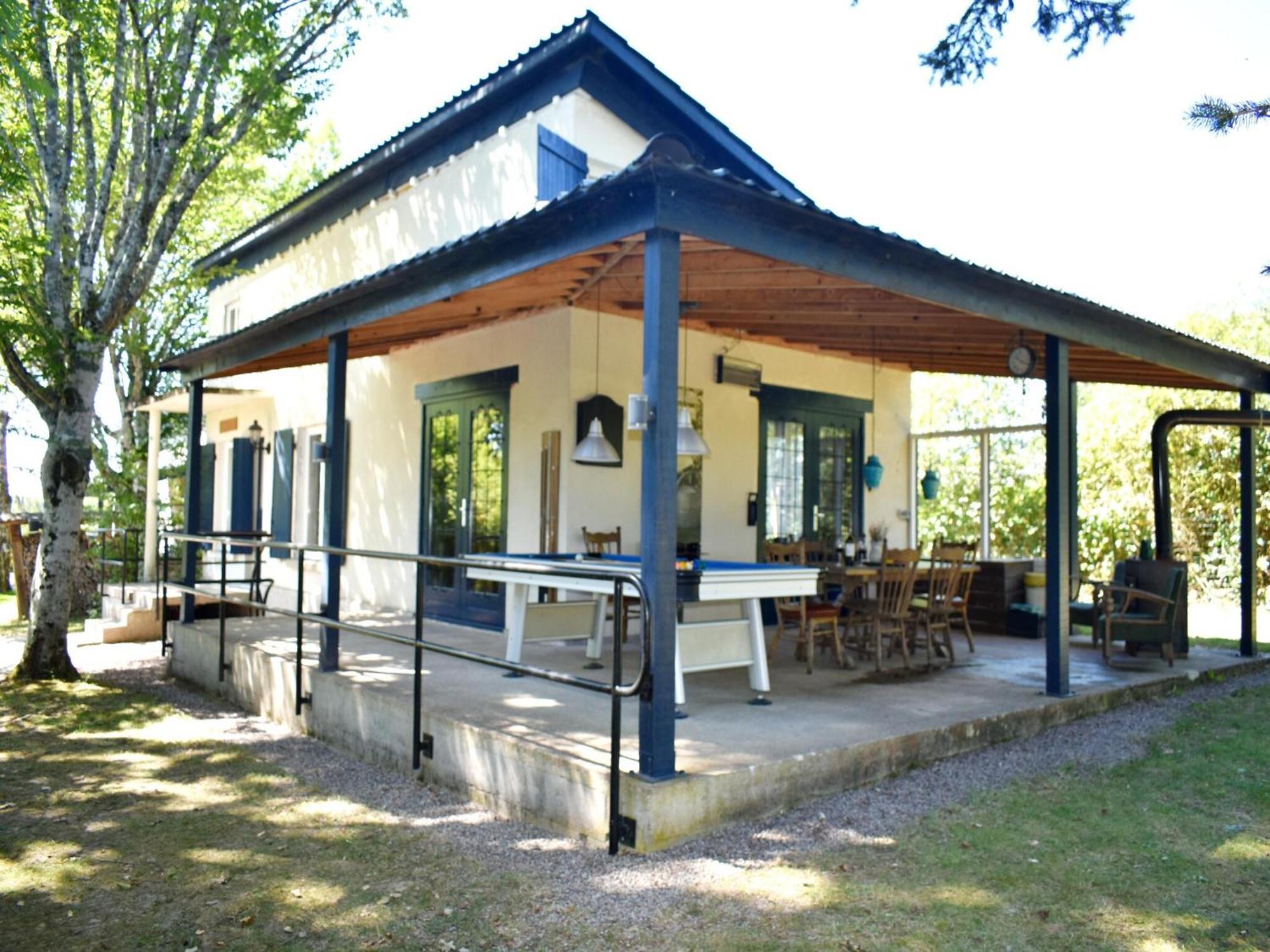 Modern Holiday Home Near The Forest Saint-Honore-les-Bains Exterior photo