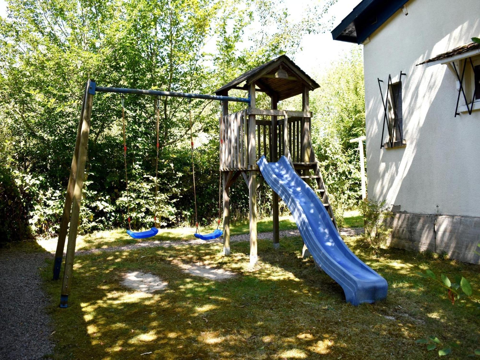 Modern Holiday Home Near The Forest Saint-Honore-les-Bains Exterior photo